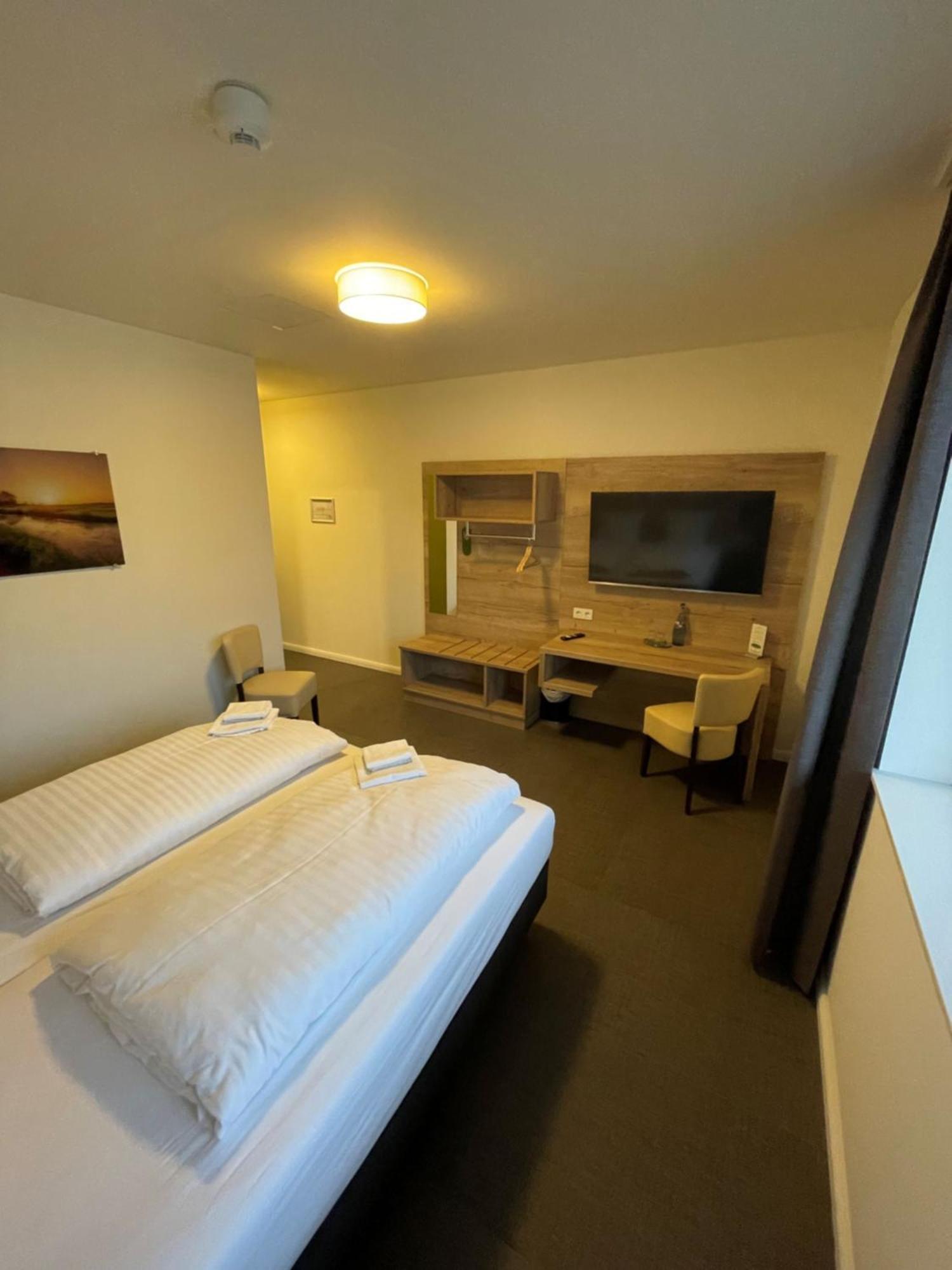 Hotel Am Pferdemarkt Aurich Esterno foto