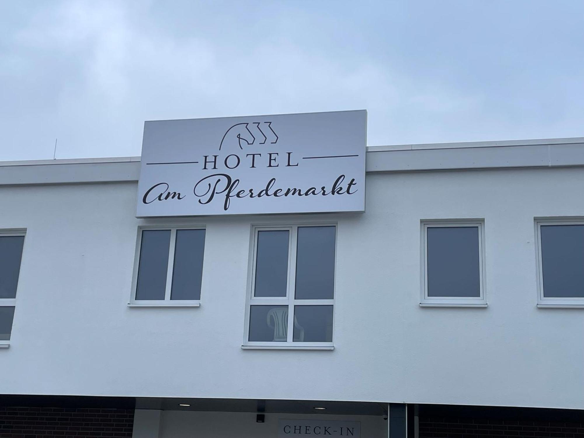 Hotel Am Pferdemarkt Aurich Esterno foto