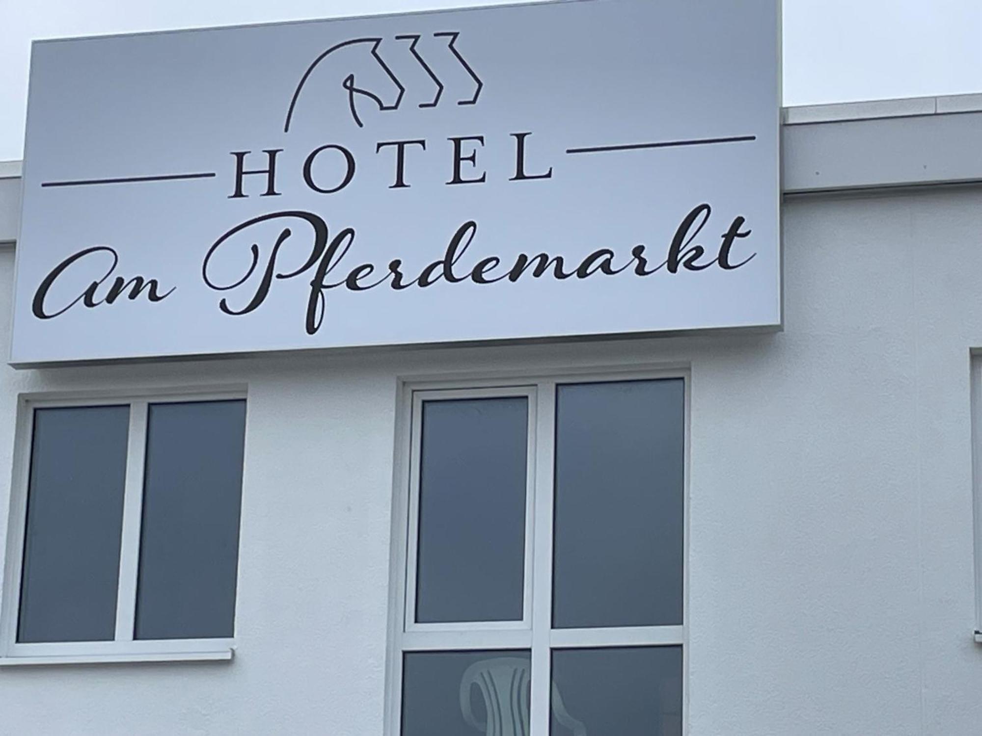 Hotel Am Pferdemarkt Aurich Esterno foto