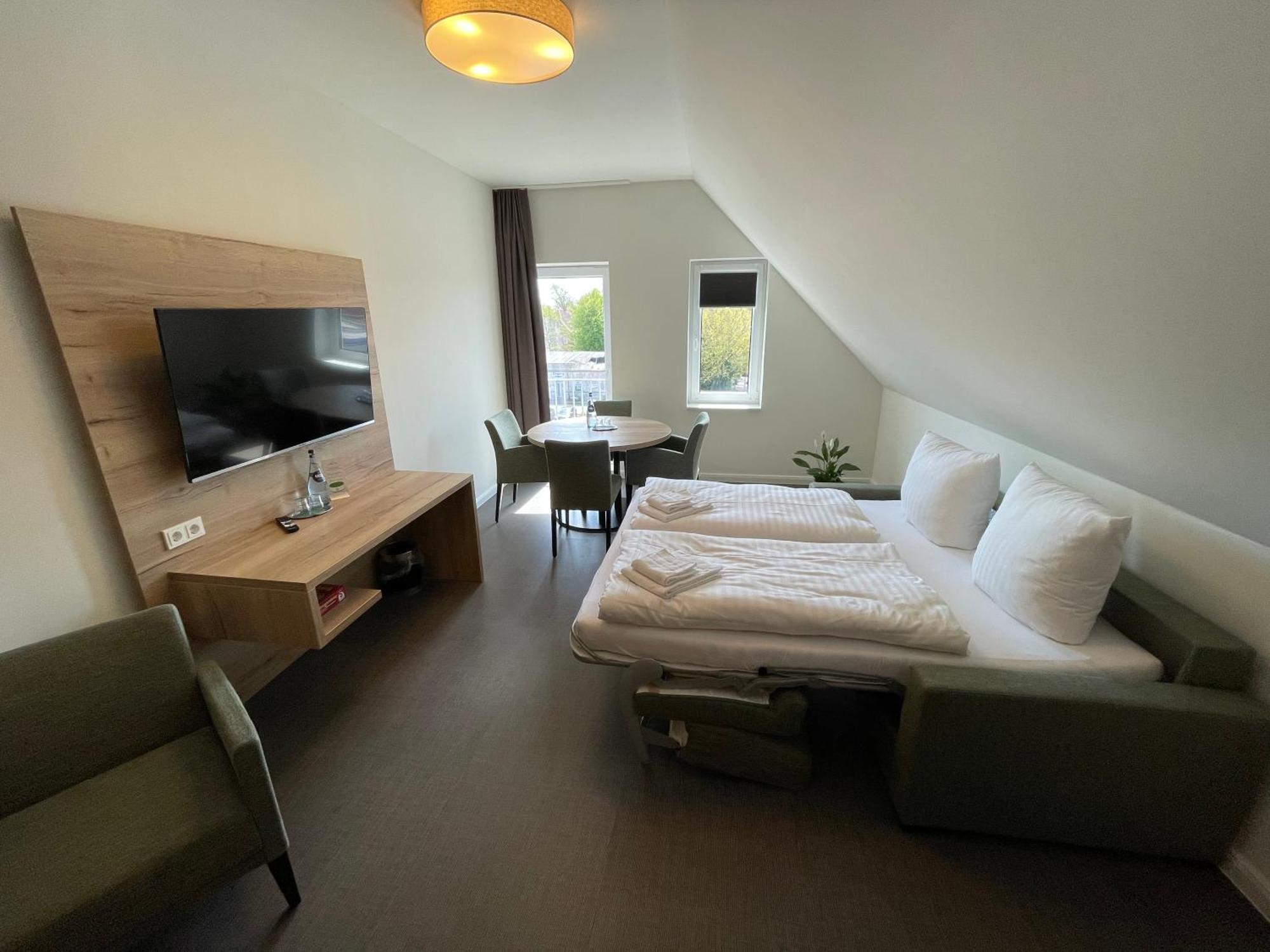 Hotel Am Pferdemarkt Aurich Esterno foto